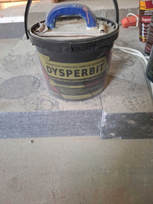 Dysperbit do izolacji fundametuw