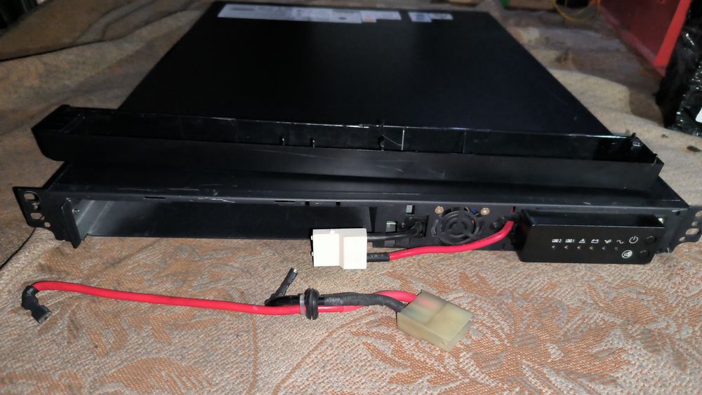 Безперебойник IBM 2145UPS 750Va 520Вт чистая синусоида