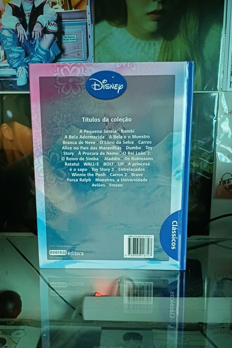 Livro da Frozen.