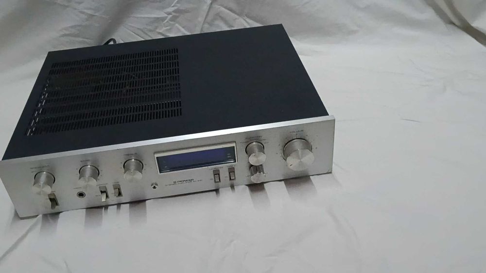 Pioneer SA 610 um clássico muito atual