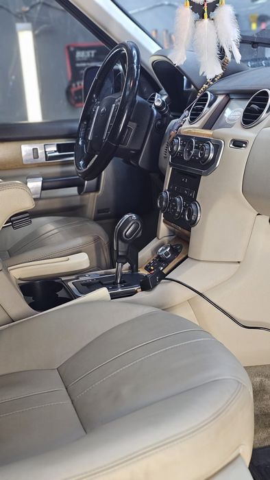 Detailing. Przyciemnianie szyb, polerowanie i pranie tapicerki