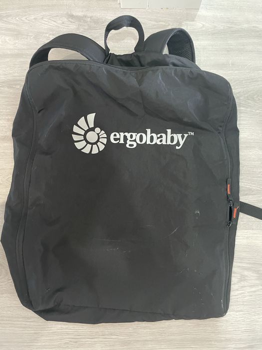 Ergobaby Metro+ // Barra dianteira // Mochila de Viagem // Capa de Chuva