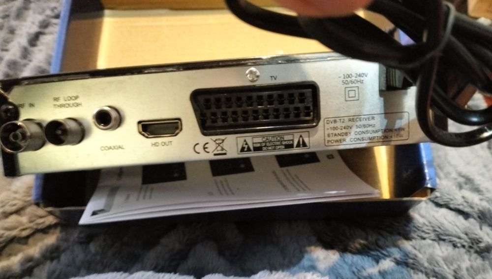 Recetor de televisão digital terrestre (TDT) JN-821T2