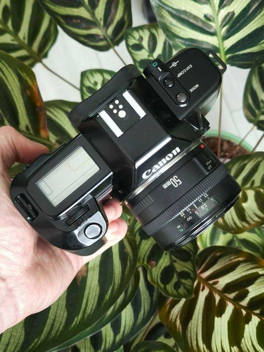 Фотокамера Canon EOS 650 з Обєктивом Canon EF 50mm f/1.8