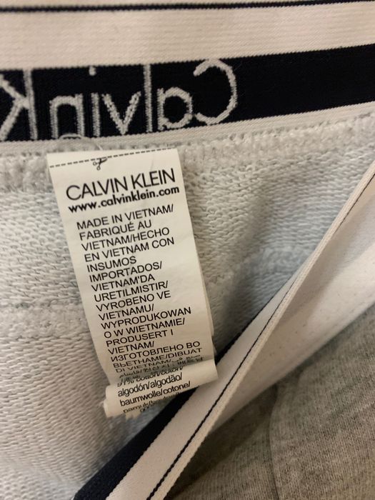 Продам штани Calvin klein розмір М