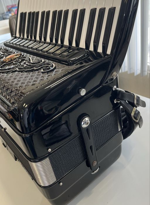 Acordeon Scandalli Polifonico X