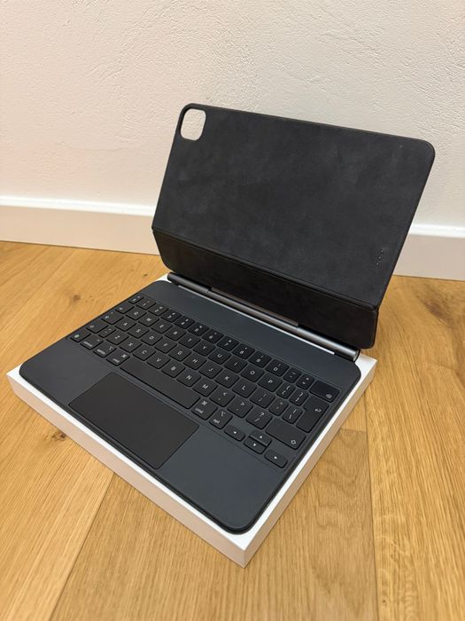 Apple magic keyboard do Ipad air 13: 4 i 5 gen