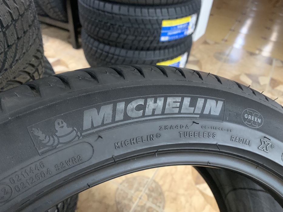 Пара 235/45/17 94Y Michelin Primacy 3