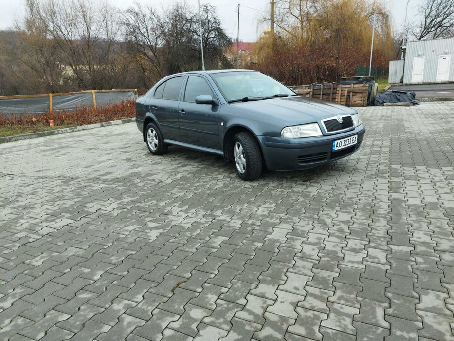Продаж сімейного авто
