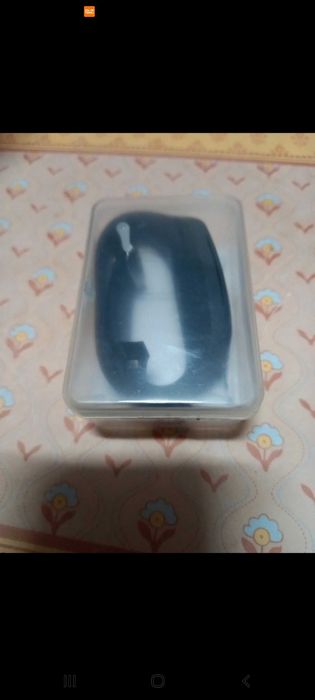 Relógio e Pedómetro preto.