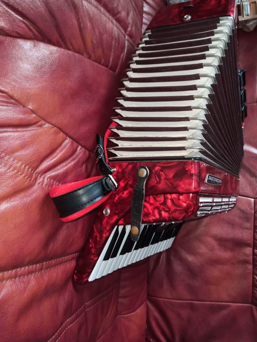 Akordeon Weltmeister Seperato Standard 72 basy