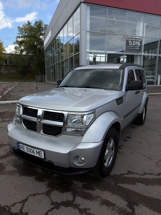 Dodge Nitro 3.7 газ/бензин автомат 4х4