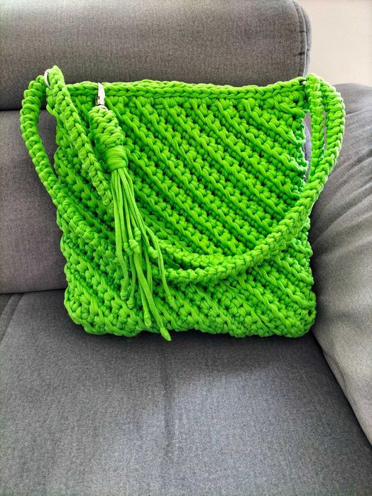 Torebka ręcznie robiona na szydełku