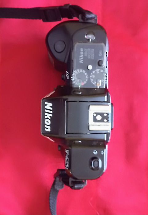 Câmara Nikon F-401s