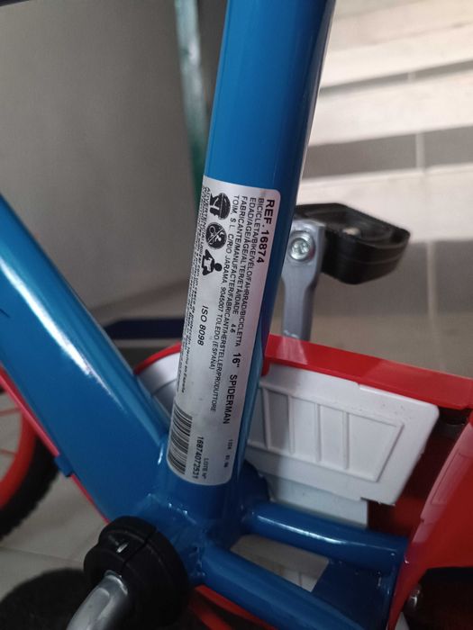 Bicicleta Spiderman infantil