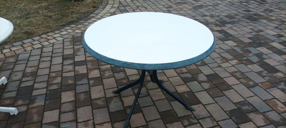 Stol okragly do mieszkania