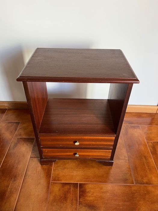Mesa de cabeceira madeira