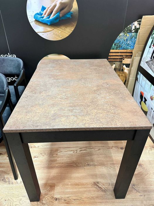 Rozkładany stół z sklejki meblowej/MDF i laminatu EGGER 115*75+47