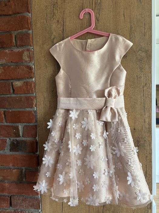 Sukienka    dziewczęca              .