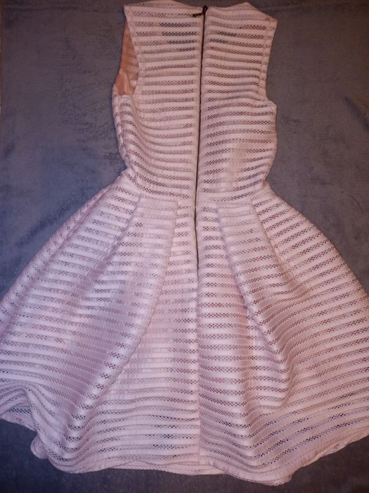 Elegancka sukienka damska
