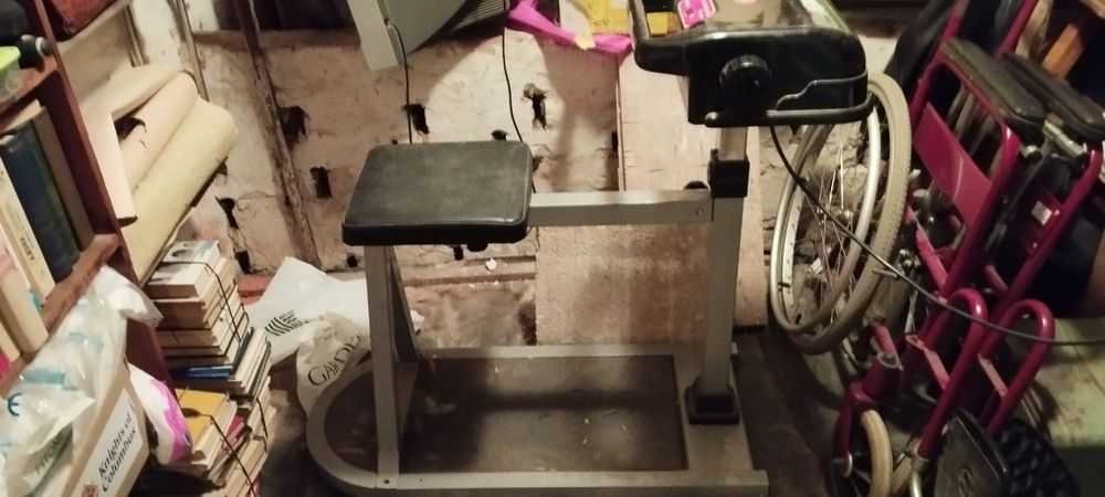 Продам електричний масажер HAMMER Vario