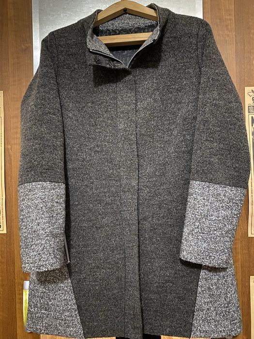 Пальто жіноче