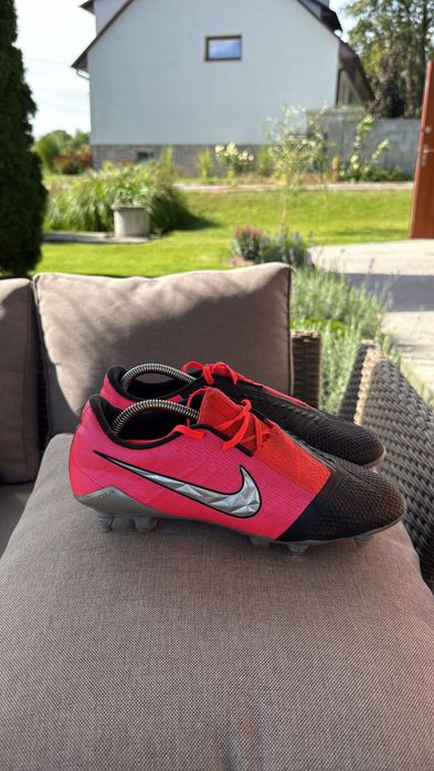 Korki pilkarskie Nike Phantom mixy 42.5