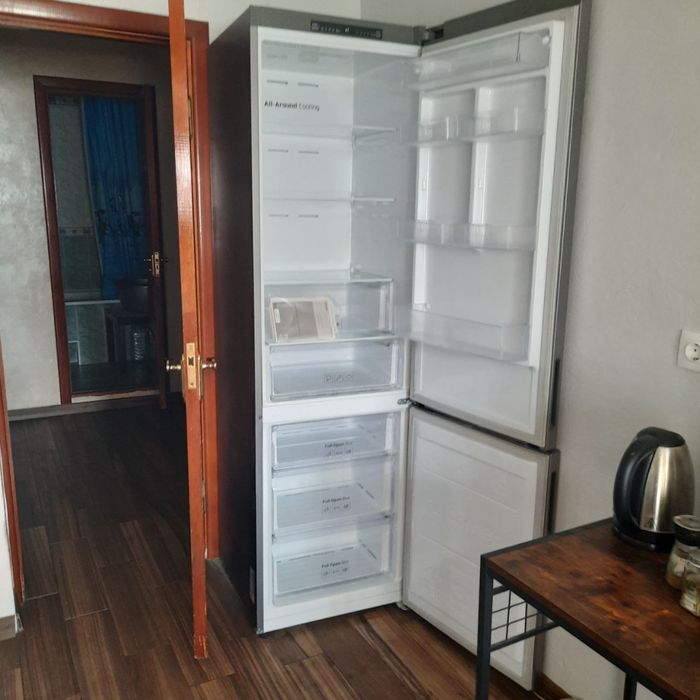 Холодильник Samsung RB37J5000SA