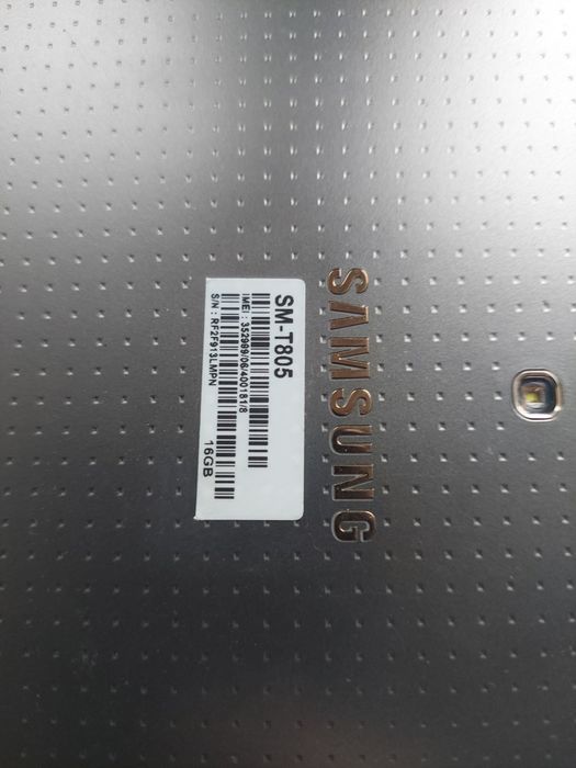 Планшет Samsung SM T805
