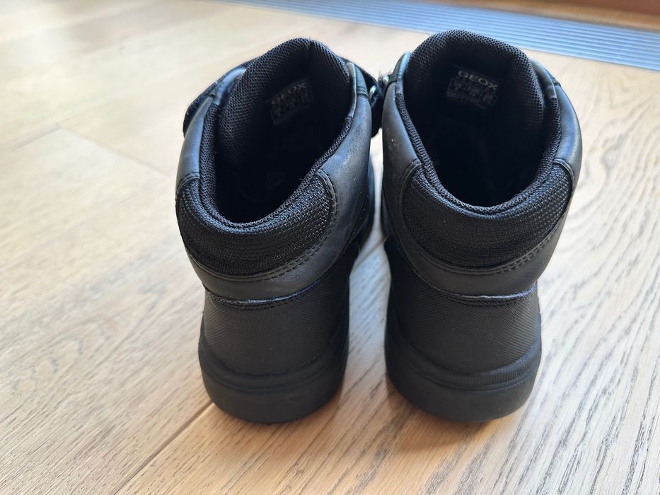 Sprzedam buty zimowe Geox chłopięce rozm. 38