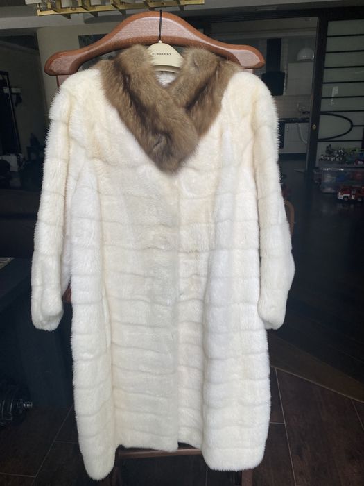 Шуба норка із комірцем із соболя