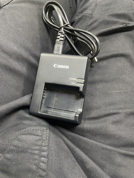 Зарядка зарядний зарядное зарядне до фотоапарата Canon LC-E10E Кенон