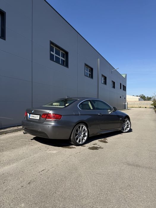 Bmw 320d coupe E92 LCI - Pack M - automatico - 4 pneus novos