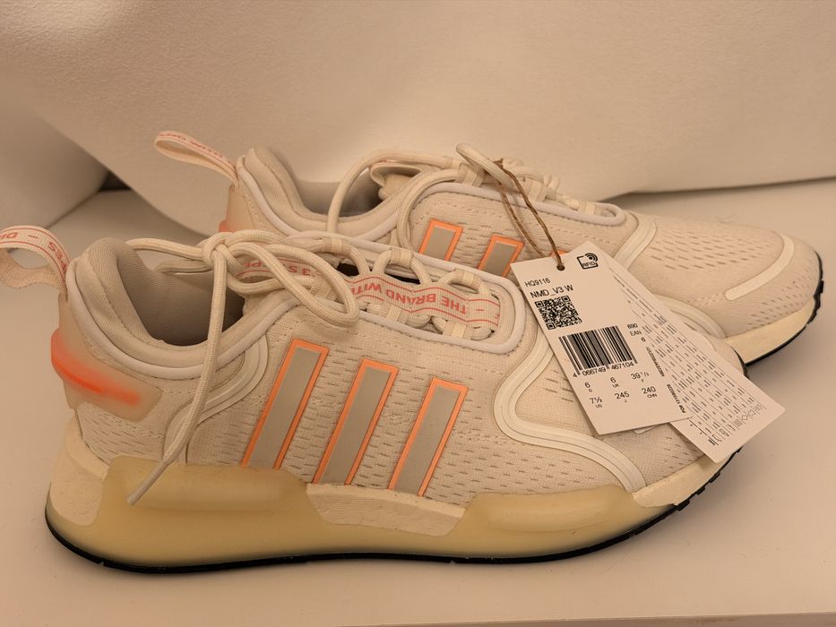 Buty adidas NMD_V3 rozmiar 39,5