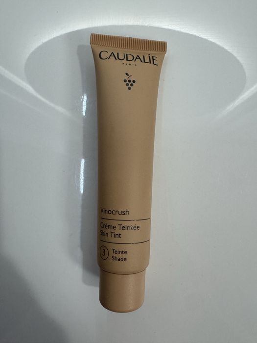 Caudalie тональний крем