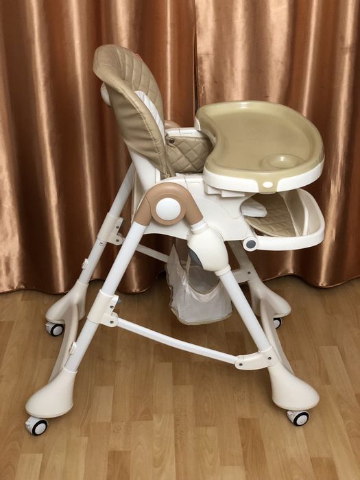 Продам детский стульчик для кормления CARRELLO Caramel CRL-9501