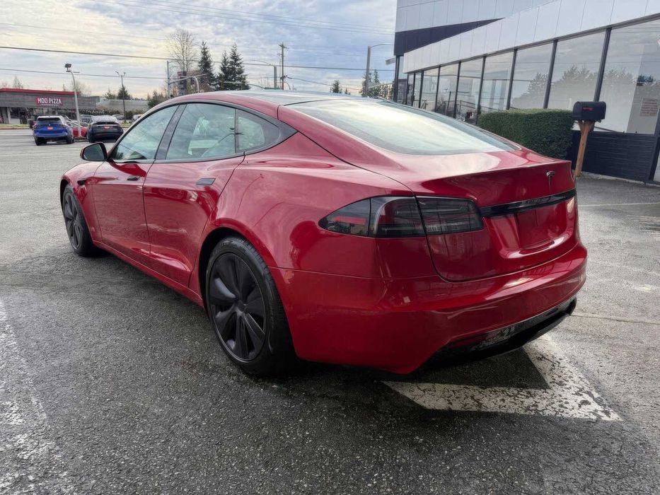 Tesla Model S      2022