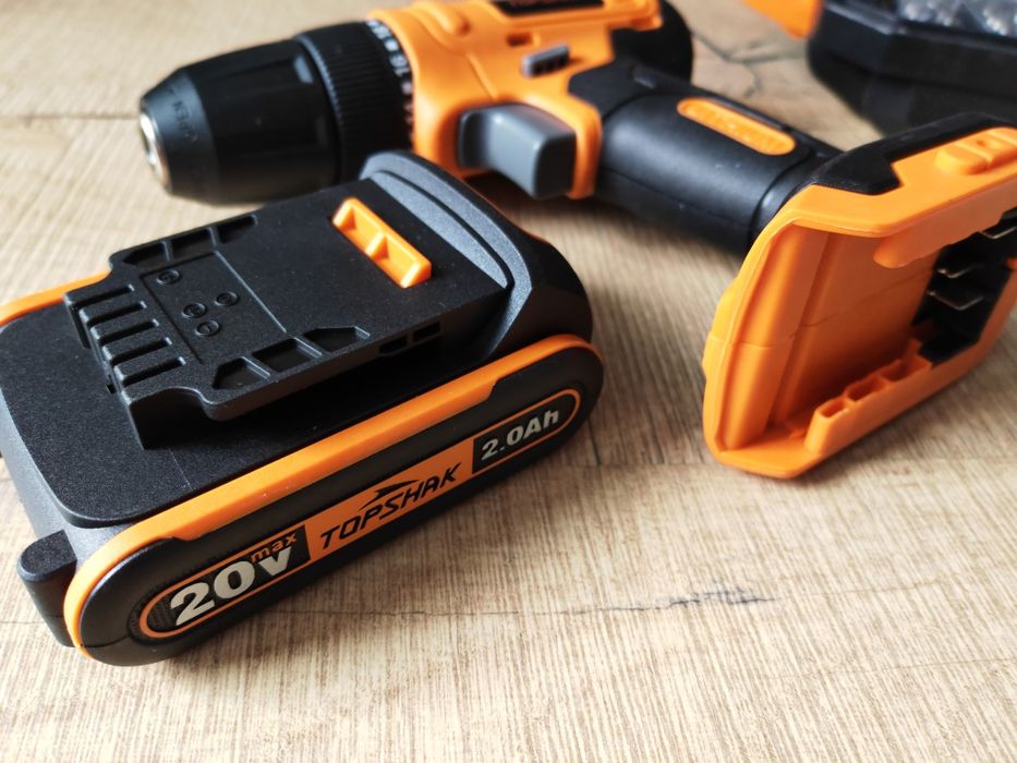 Wiertarko-wkrętarka Topshak TS-ED3 20V zestaw bity wiertła walizka