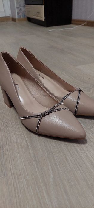 Туфлі жіночі 38 розмір