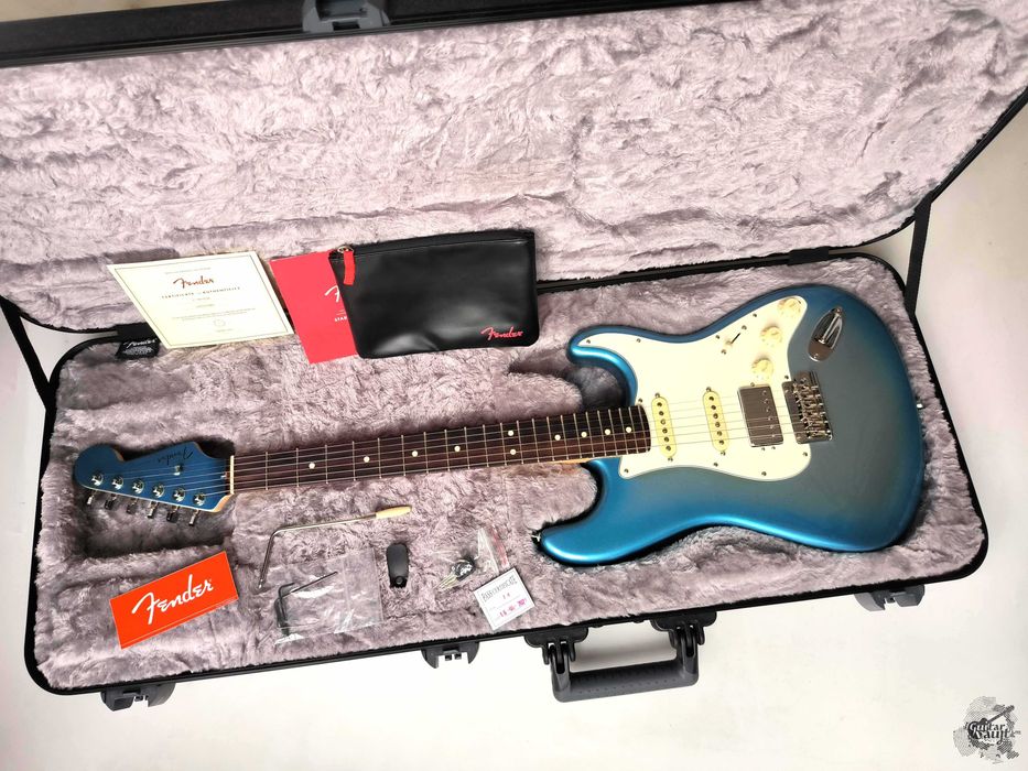 Fender® Limited Edition American Showcase Stratocaster '2022