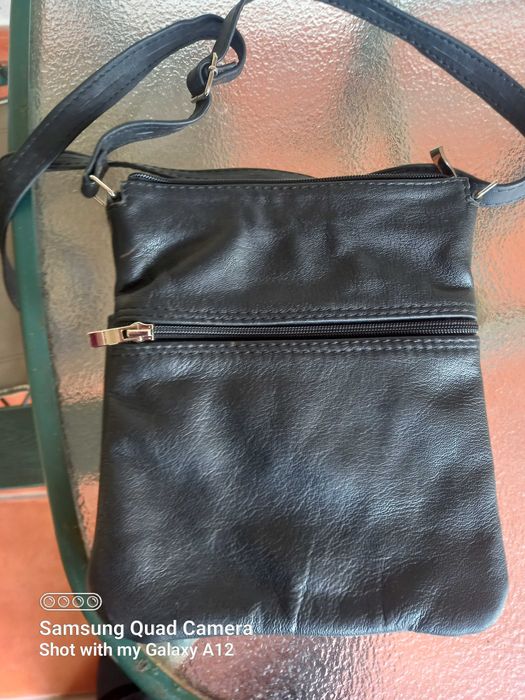 Mala Nova, Preta de Pele com Gatinho na Frente