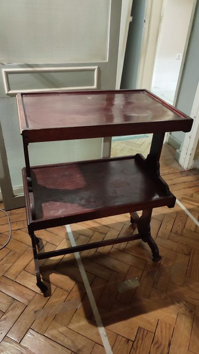 Conjunto de duas mesas de chá (para restauro)