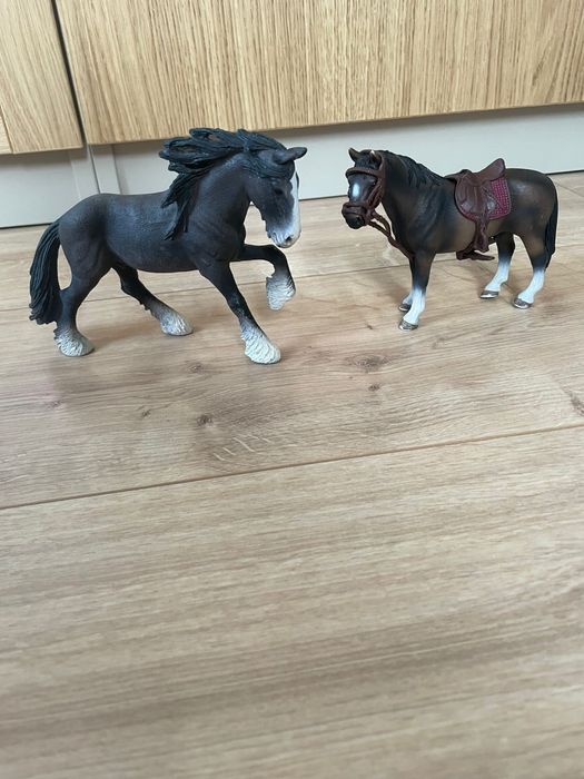 Figurki 2 szt. Schleich 12 i 08  + gratisy