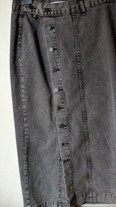 Продам джинсову спідницю, прямого крою