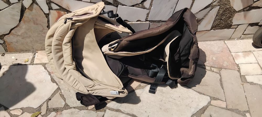 Carrinho bebé gémeos com ovos e cadeiras de passeio