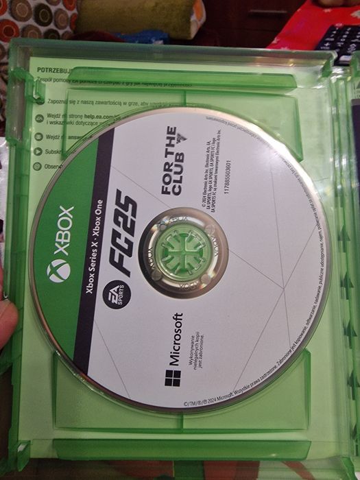 Sprzedam grę na konsole FC xbox serię x box one uzywana
