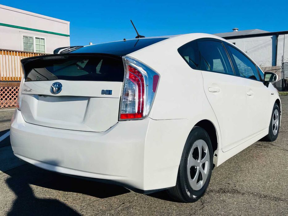 Toyota Prius      2014