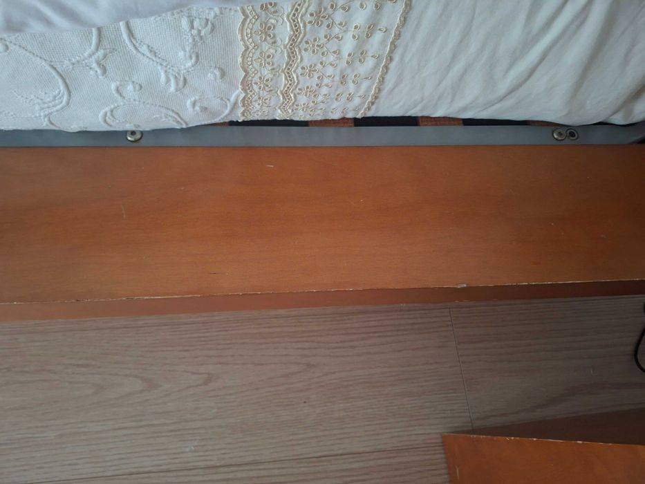 Cama de casal para colchão de 1'50
