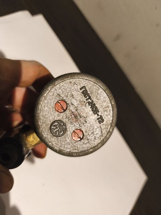 Analogowy manometr ciśnieniomierz