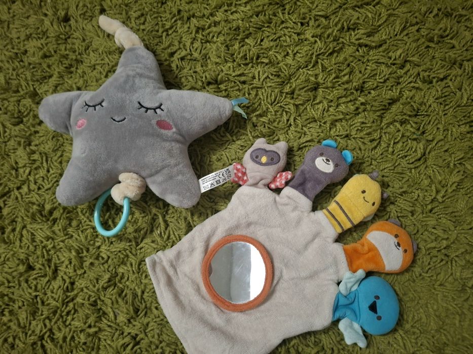 Продається набором,пальчикова лялька +музична підвіска